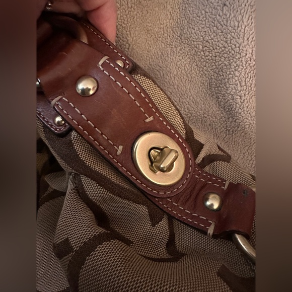 Coach Large Signature Hobo Bag - Picture 5 of 9